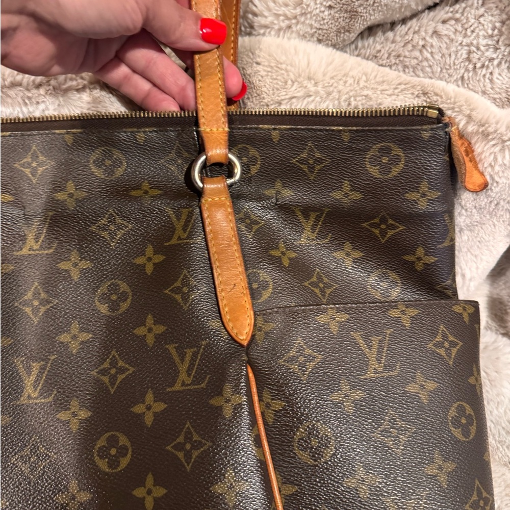 Louis Vuitton Classic Monogram Totally “GM” - Picture 6 of 16